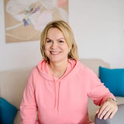 Dr. Margit Novotny